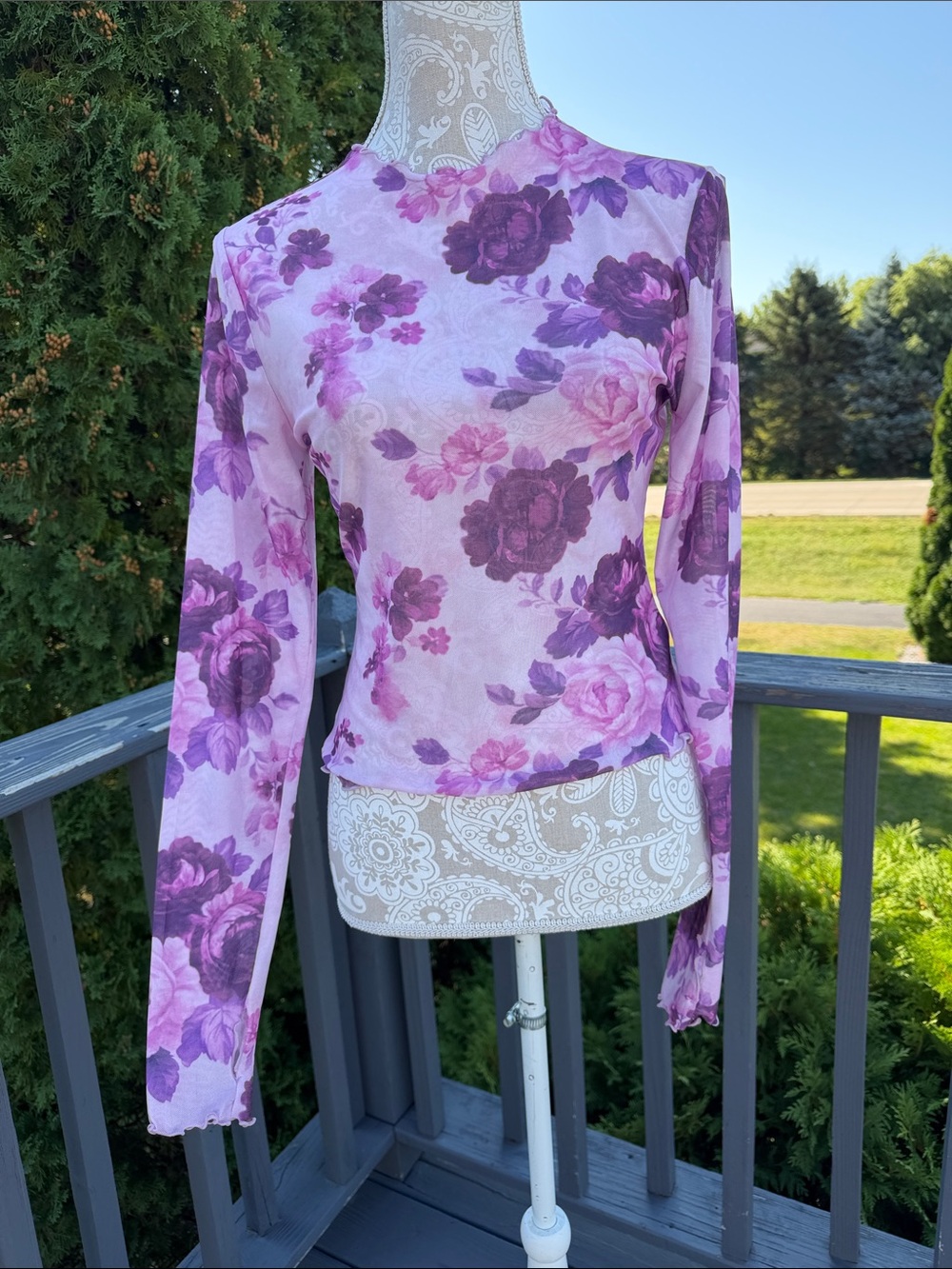 wild fable Purple and Pink Floral Mesh Long-Sleeve Tee sz M